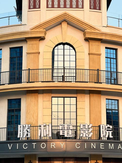 国产黑丝美女在线观看av的相关介绍