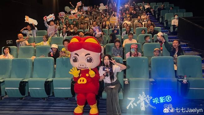 2022年电影院上映电影大盘点：必看高分大片与票房黑马（2022年电影推荐、电影院上映片单、高分华语电影）