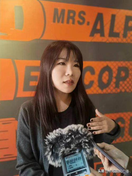美女各种姿势露脸啪啪啪的相关介绍