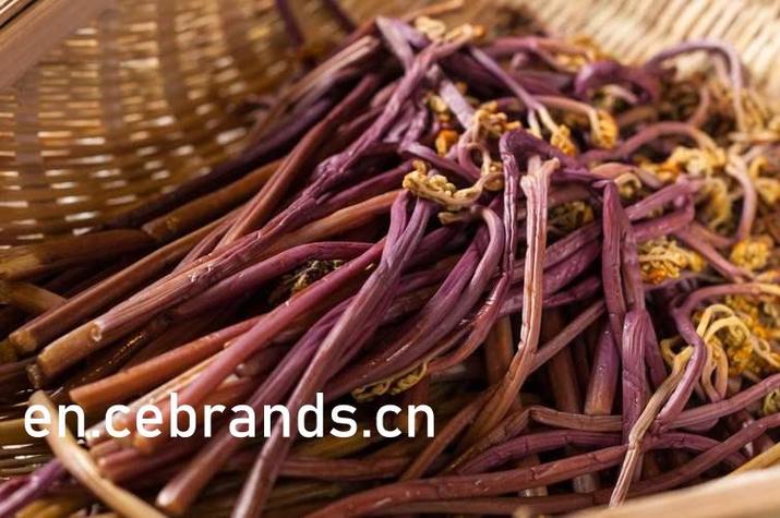 邻居的深夜秘密：激情小说中不可告人的禁忌关系与危险诱惑