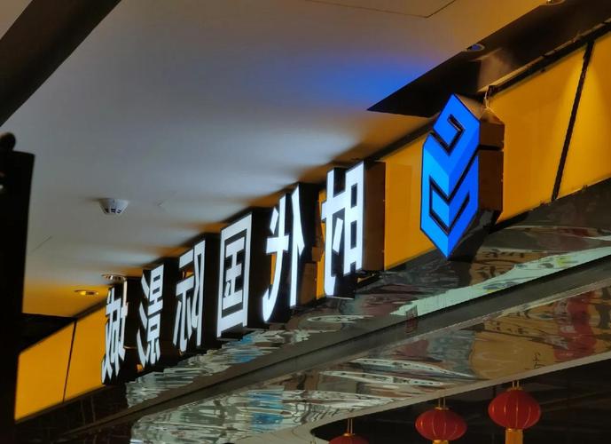 一边操一边摸一边爽的相关介绍
