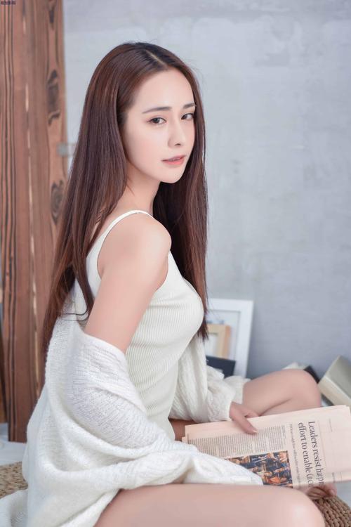 亚洲欧美一区二区成人精的相关介绍
