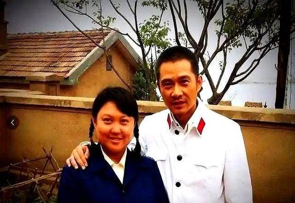 女生下体流黄色的分泌物的相关介绍