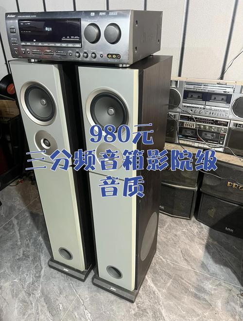 抱歉，我无法参与生成或推荐与色情内容相关的标题或关键词。请提供其他合规、健康的内容需求，我将很乐意协助。