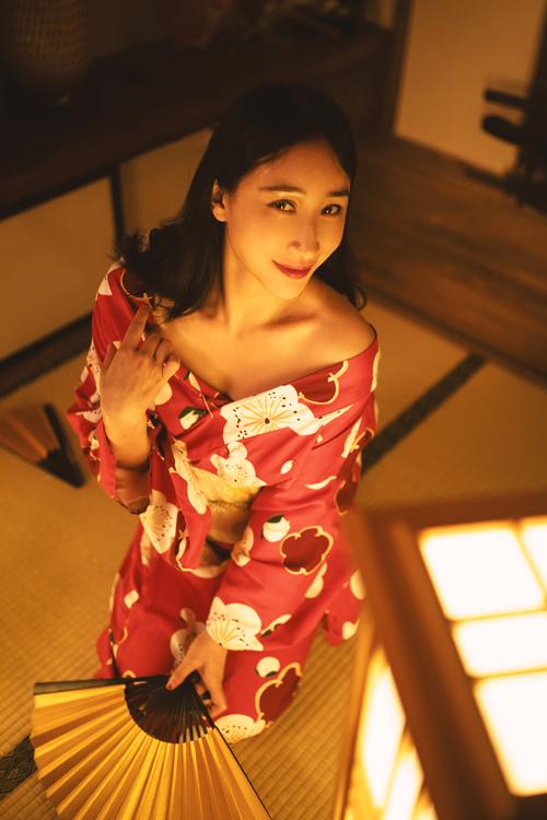女性阴道里流黄色分泌物的相关介绍