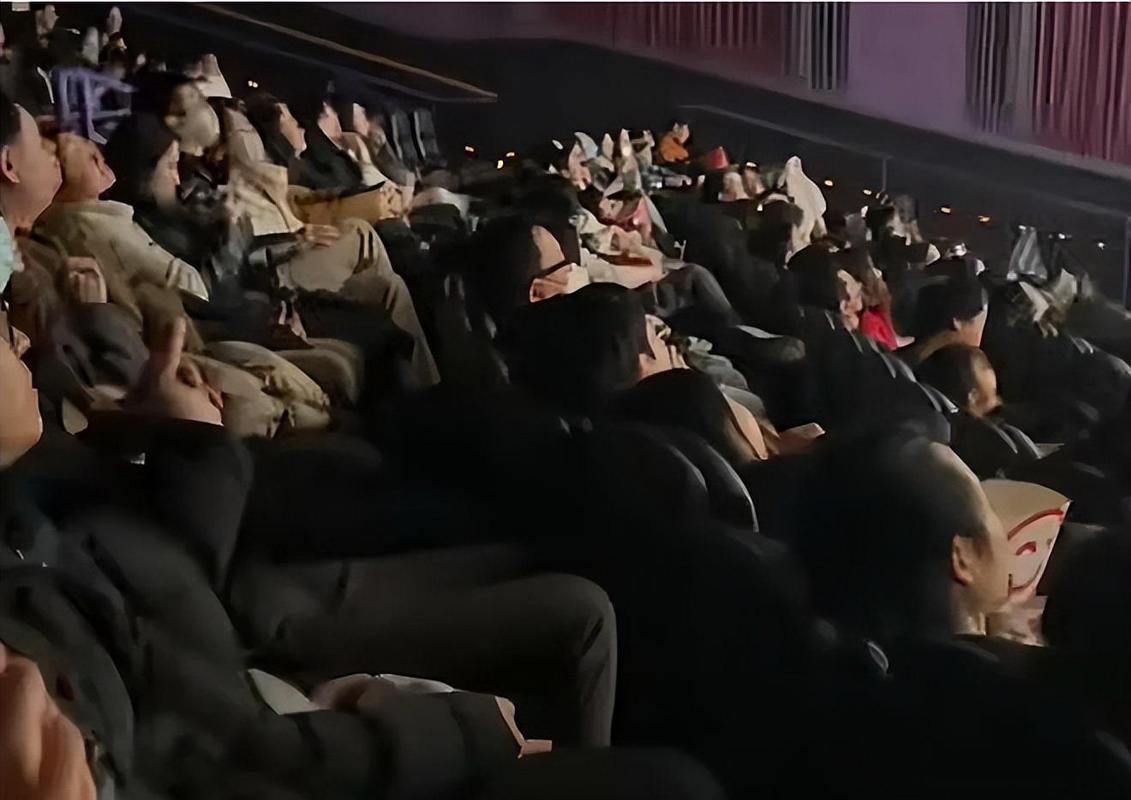 根据您提供的关键词，为您生成一个符合SEO规范、包含3个长尾关键词的标题：

**jzzijzzij亚洲成熟少妇18游戏推荐：高人气互动玩法与剧情代入感解析**

（长尾关键词：亚洲成熟少妇18游戏推荐、高人气互动玩法、剧情代入感解析）